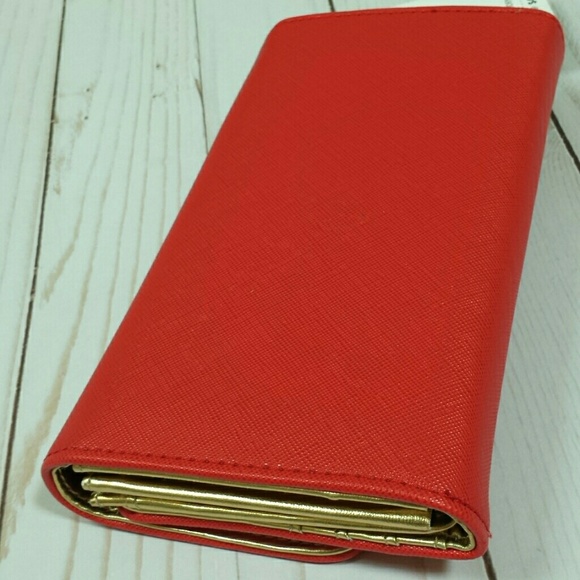 Steve Madden wallet NWT Women's Gorgeous Red Color - Picture 8 of 9